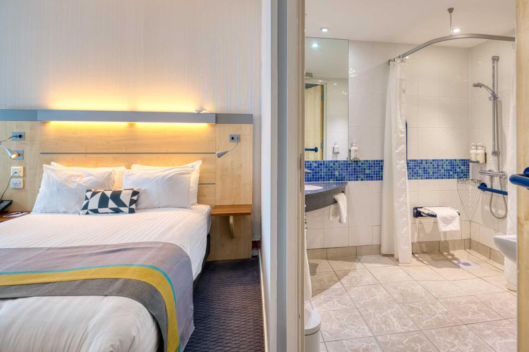Express Hull Centre By Ihg 3*